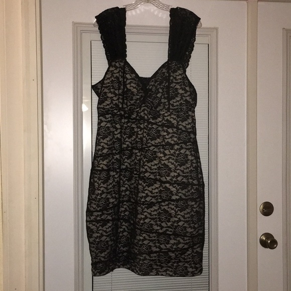 torrid Dresses & Skirts - Black and Tan lace dress